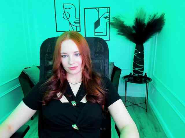 TinaGeroll webcam