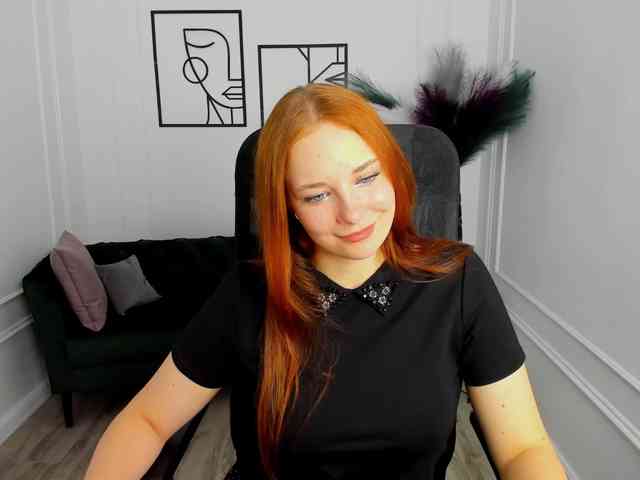 TinaGeroll webcam