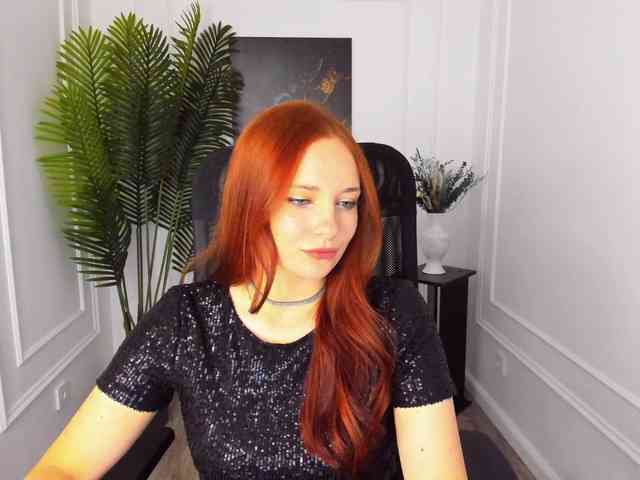 TinaGeroll webcam
