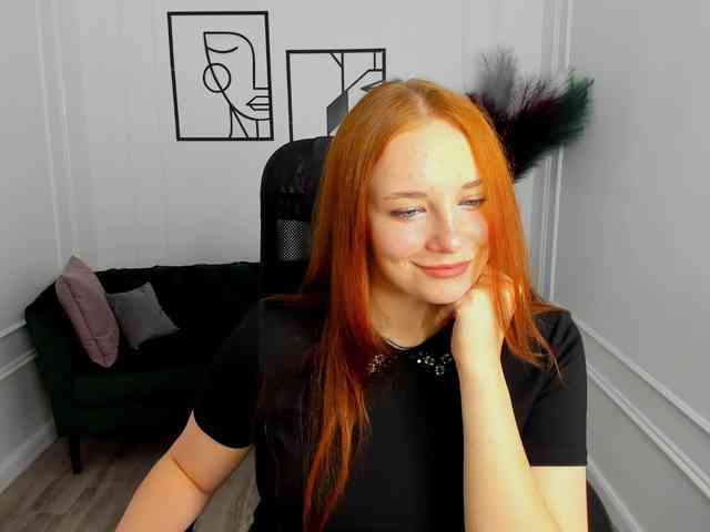 TinaGeroll webcam