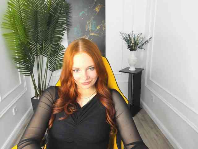 TinaGeroll webcam