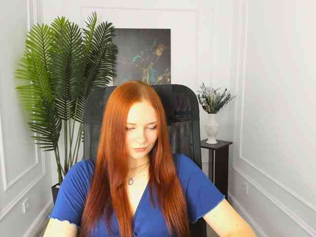 TinaGeroll webcam