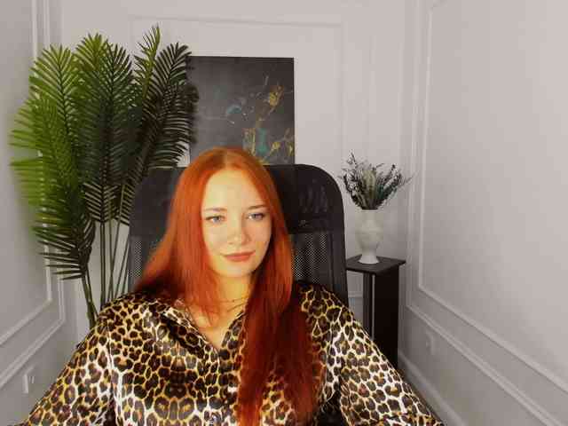 TinaGeroll webcam
