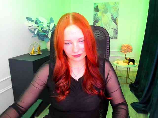 TinaGeroll webcam