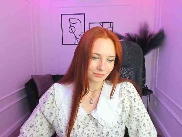 TinaGeroll webcam