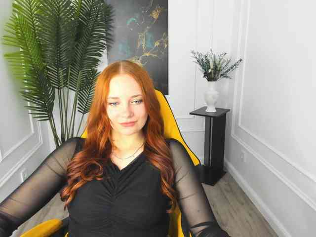 TinaGeroll webcam