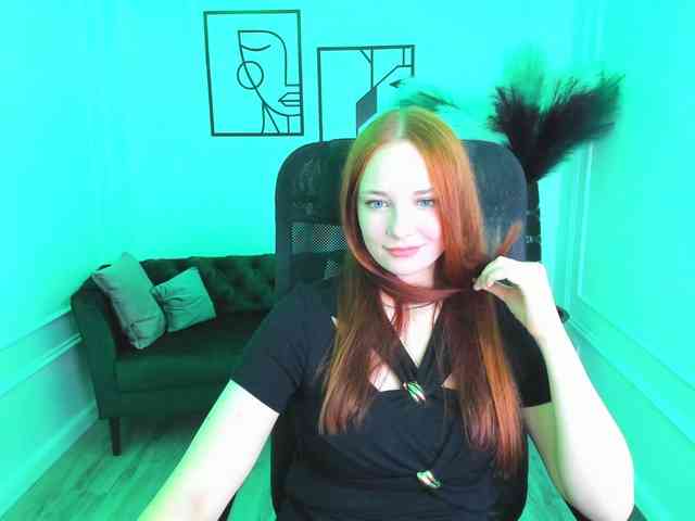 TinaGeroll webcam