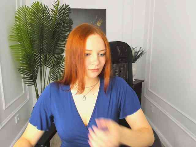 TinaGeroll webcam