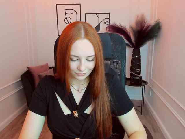 TinaGeroll webcam