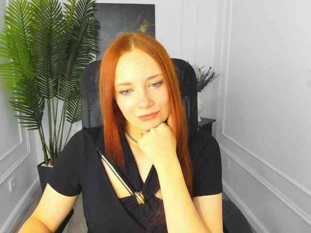 TinaGeroll webcam