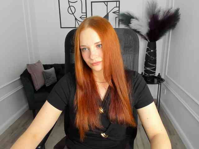 TinaGeroll webcam