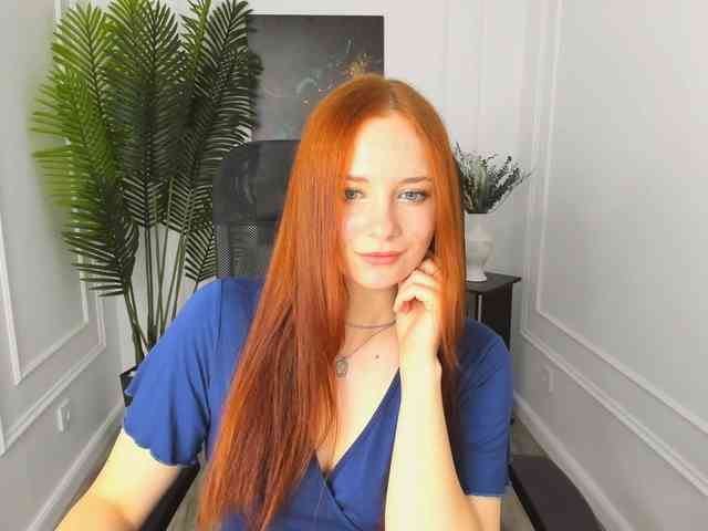 TinaGeroll webcam