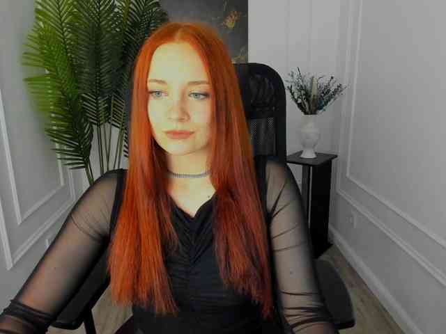 TinaGeroll webcam
