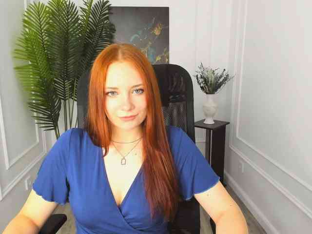 TinaGeroll webcam