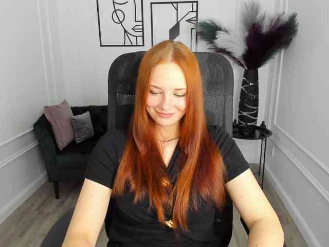 TinaGeroll webcam