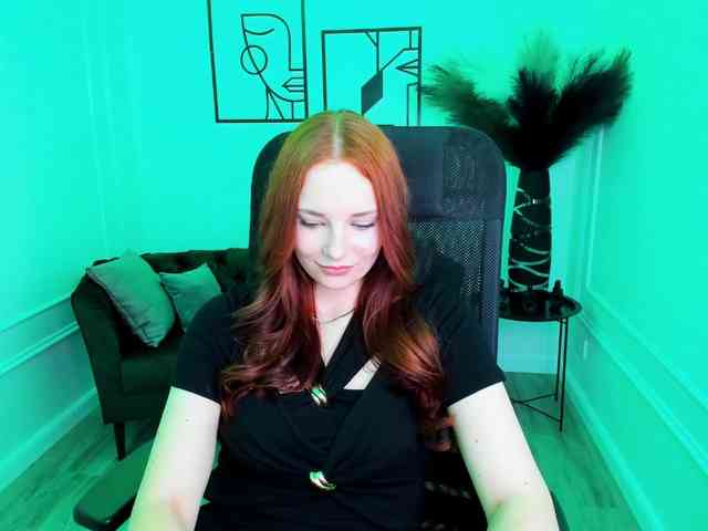 TinaGeroll webcam