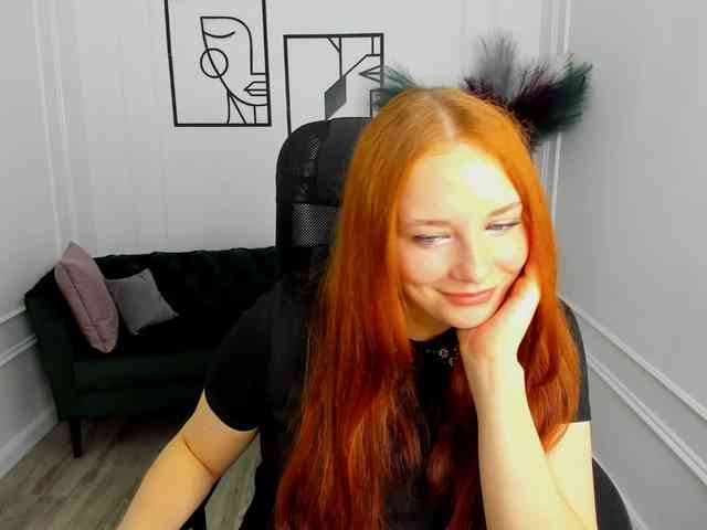 TinaGeroll webcam