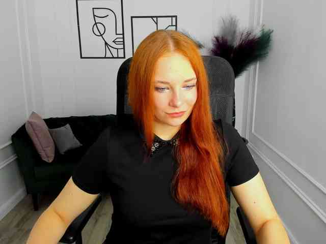 TinaGeroll webcam