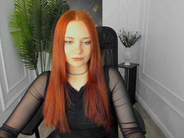 TinaGeroll webcam