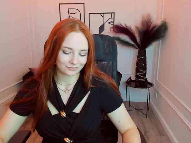 TinaGeroll webcam