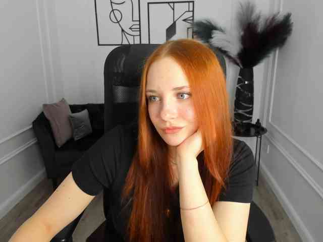 TinaGeroll webcam