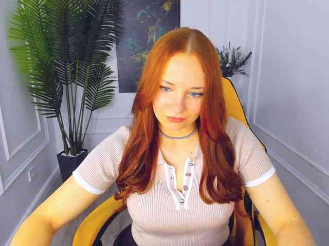TinaGeroll webcam