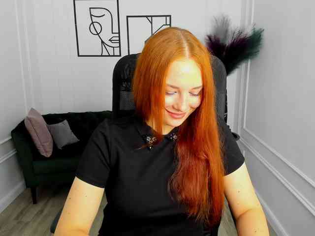 TinaGeroll webcam