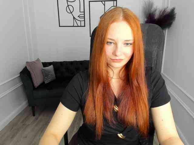 TinaGeroll webcam