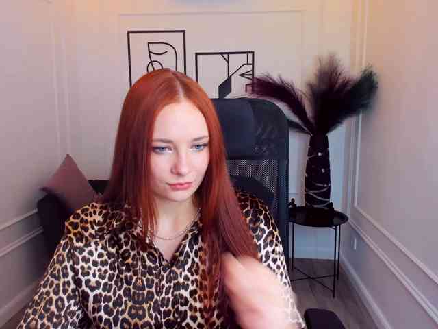 TinaGeroll webcam