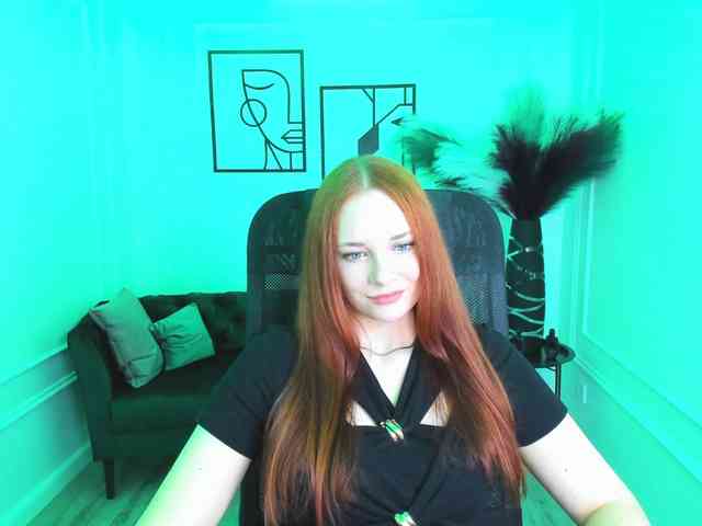 TinaGeroll webcam