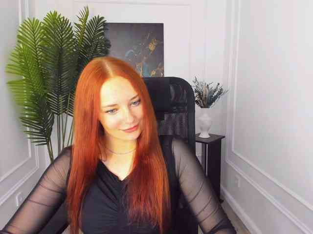 TinaGeroll webcam