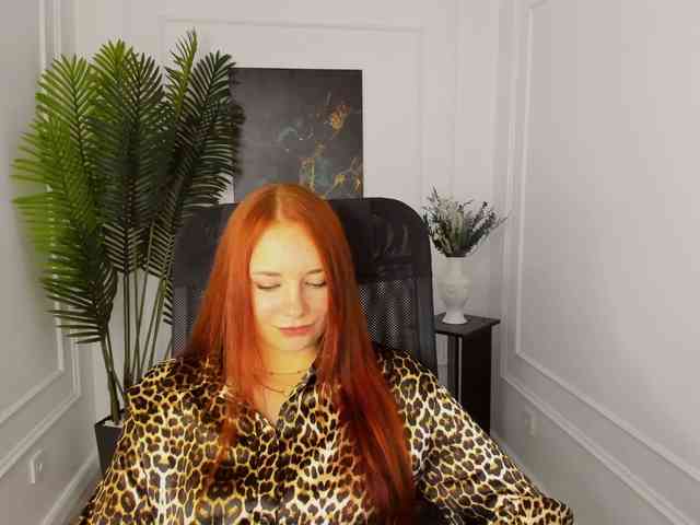 TinaGeroll webcam