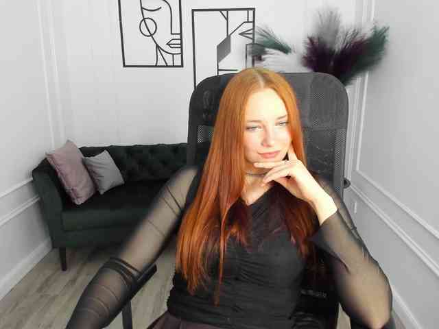 TinaGeroll webcam