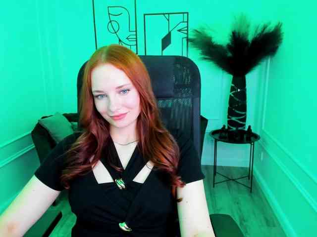 TinaGeroll webcam