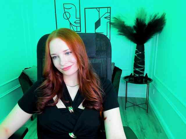 TinaGeroll webcam