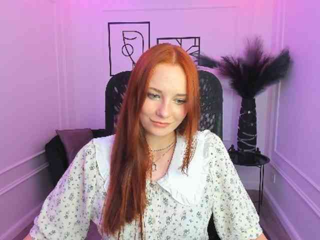 TinaGeroll webcam