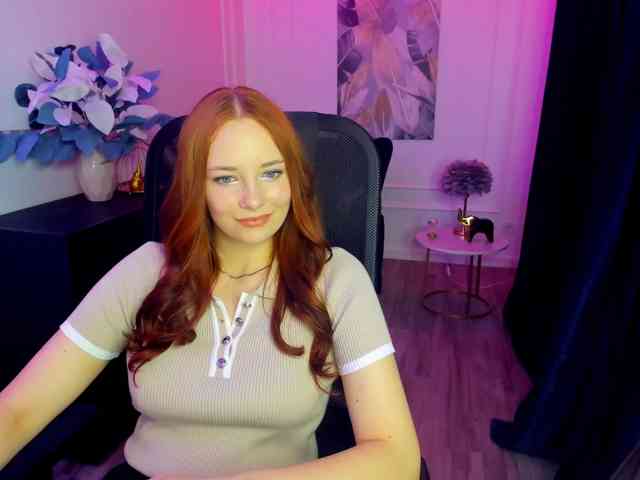TinaGeroll webcam