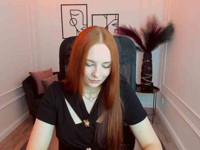 TinaGeroll webcam