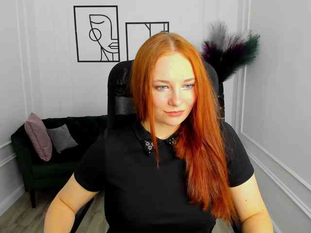 TinaGeroll webcam
