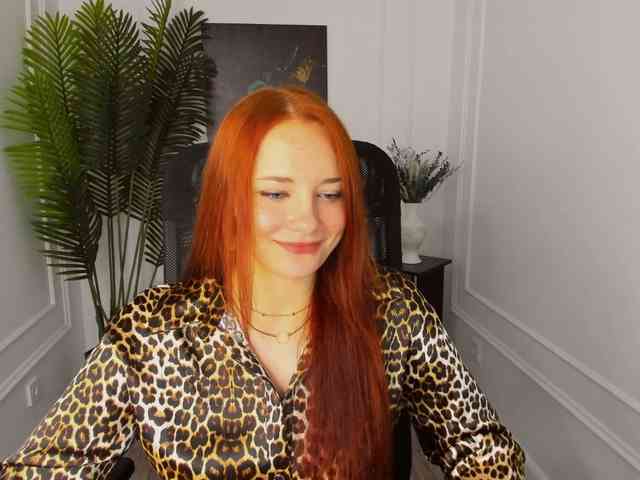 TinaGeroll webcam
