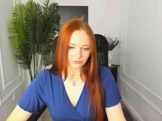 TinaGeroll webcam