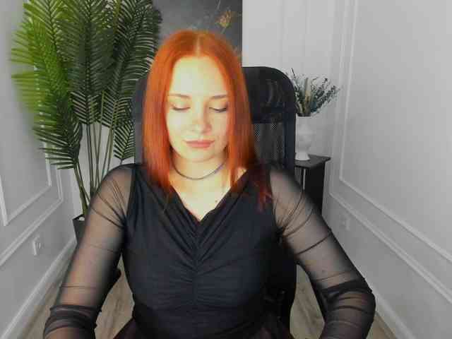 TinaGeroll webcam