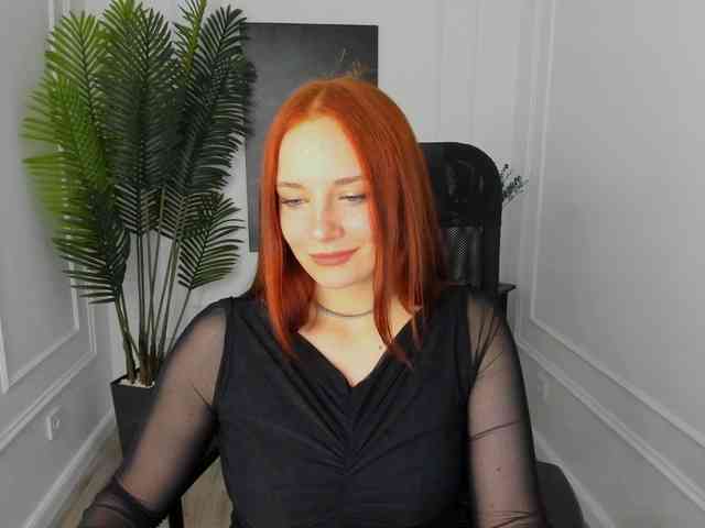 TinaGeroll webcam