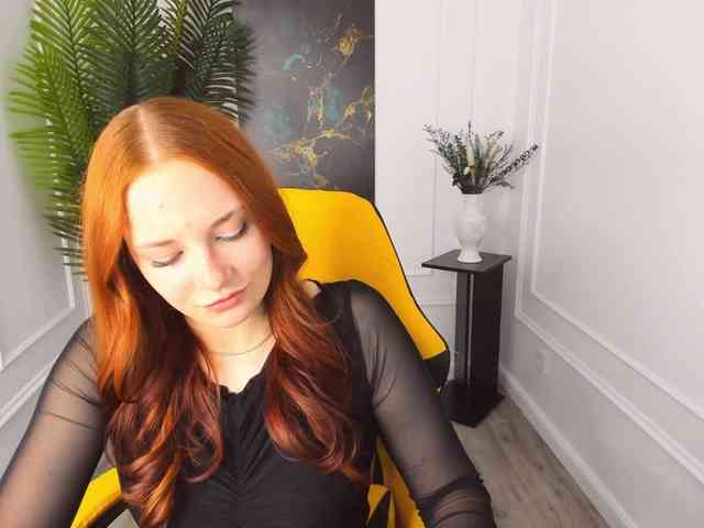 TinaGeroll webcam