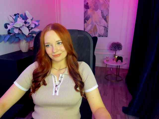 TinaGeroll webcam