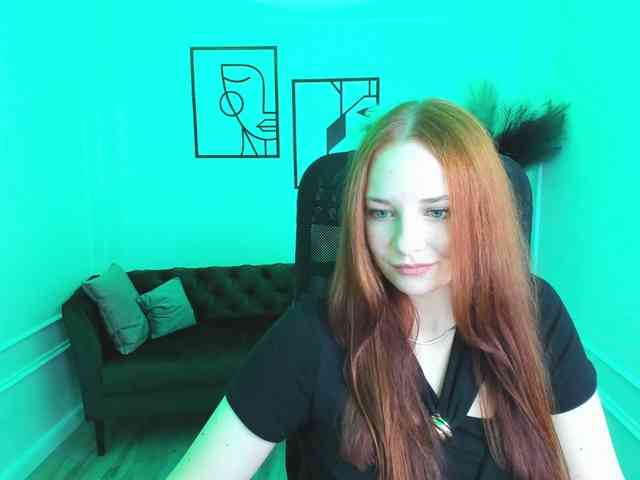 TinaGeroll webcam