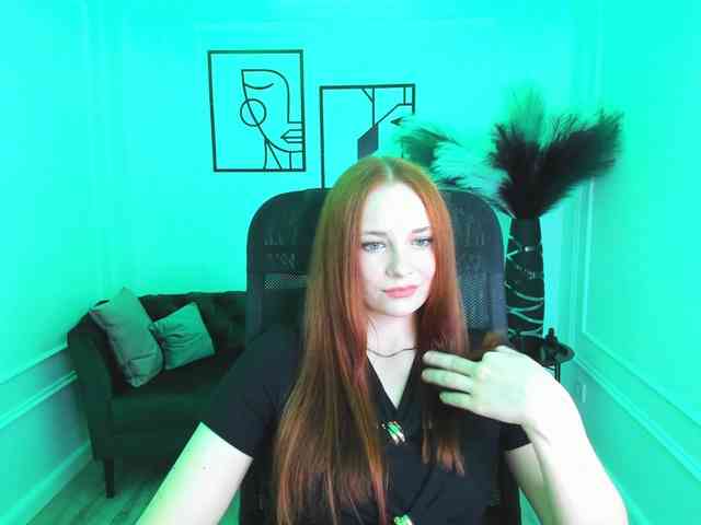 TinaGeroll webcam