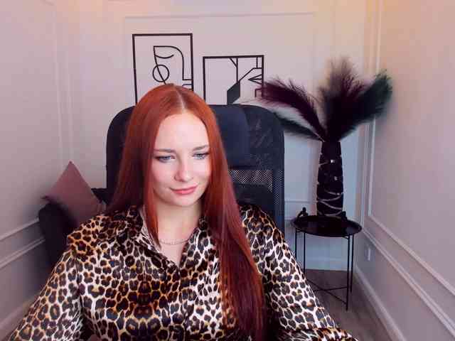 TinaGeroll webcam