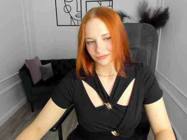 TinaGeroll webcam