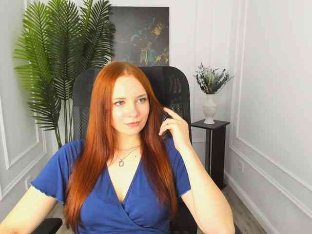TinaGeroll webcam